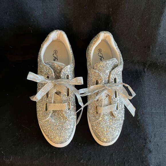 ‘Forever 21’ Silver Gliiter Sneakers* - Picture 7 of 9